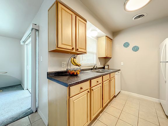 5th image of 877 Park Manor Dr #2