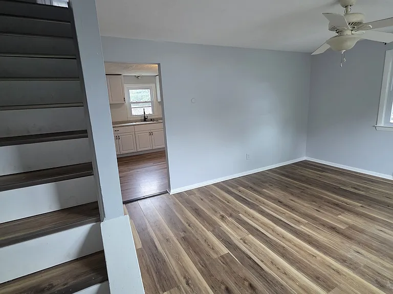 122 Beacon St — Photo 11