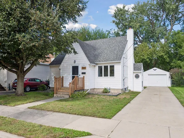 1427 1st St SE, Rochester, MN 55904