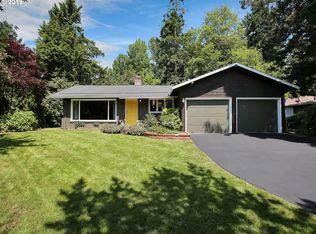 1255 Bayberry Rd, Lake Oswego, OR 97034