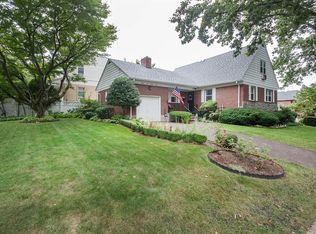 3246 190th St, Flushing, NY 11358