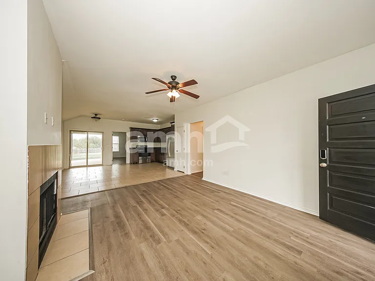 1608 Ginger Ave — Photo 7