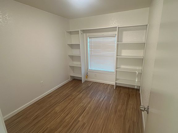 3rd image of 527 McLaughlin Ave APT 3