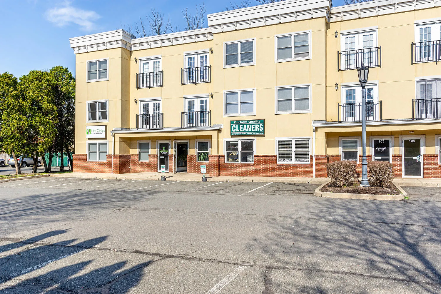 160 Durham Ave — Photo 1