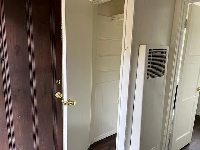 Studio, 250 sqft, $1,250 — Photo 2