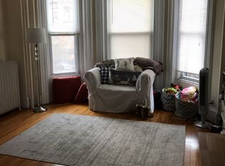 225 Newbury St APT 2F, Boston, MA 02116