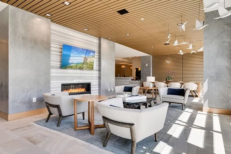 The Lakes Residences — Photo 9