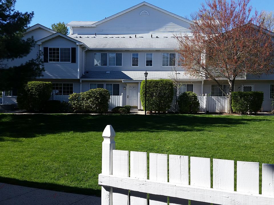 View From Patio - Common Are