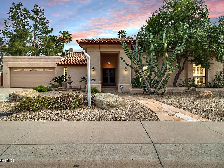 10675 E Cinnabar Ave — Photo 2