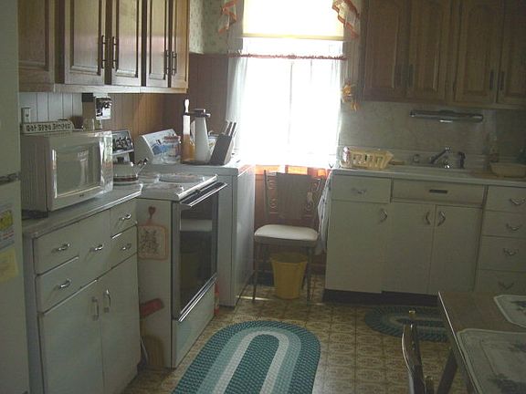 5th image of 9 S Catawissa St