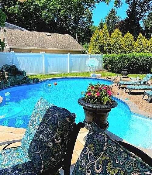 275 Evergreen Ave #1 — Photo 4