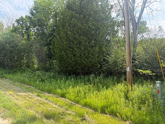 4th image of 10 Curves Rd