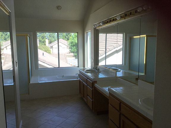 5th image of 4405 Belvedere Way