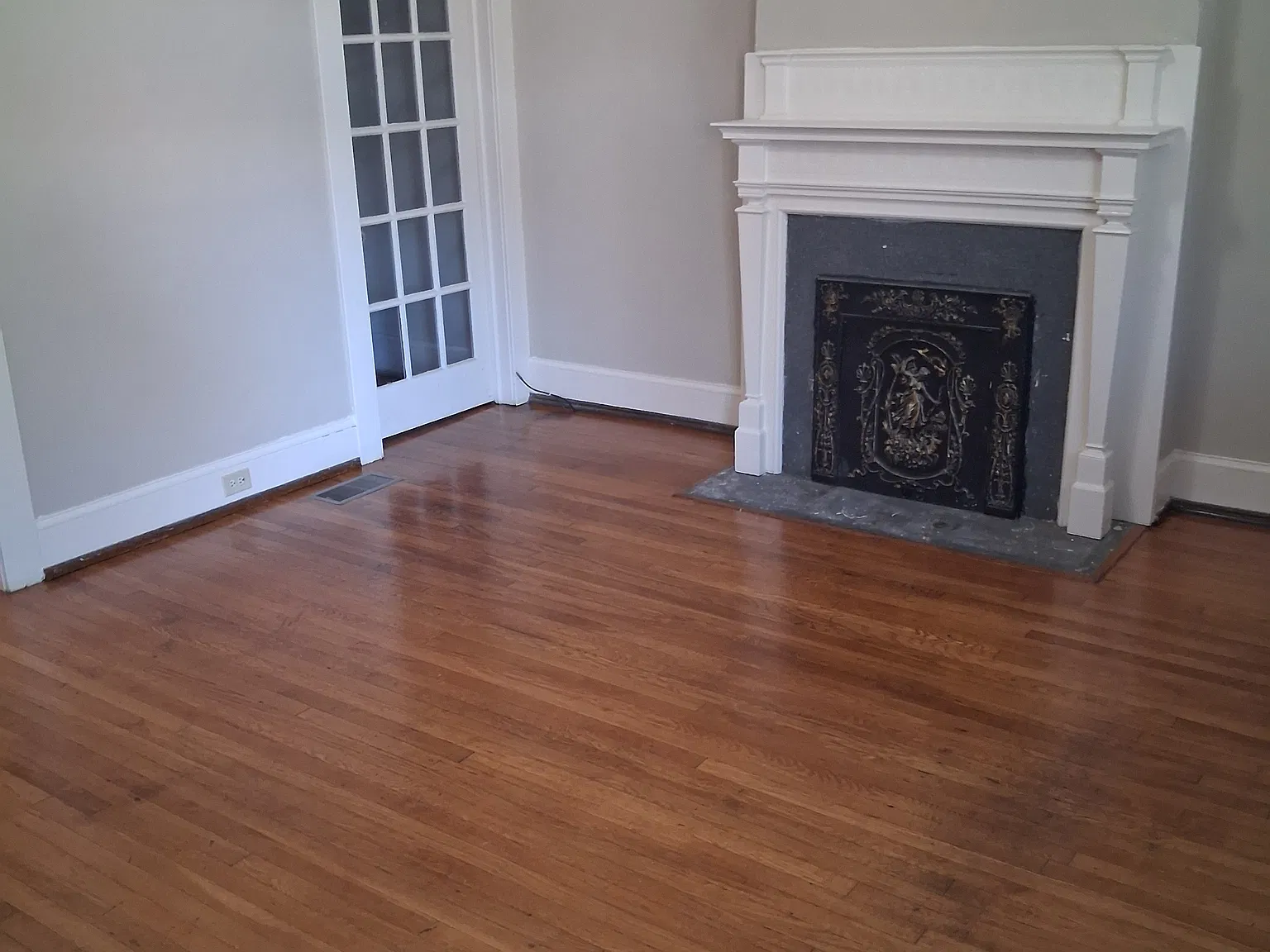 2 bed, 1000 sqft, $1,300 — Photo 3