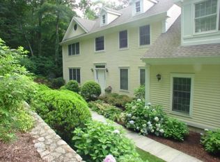 23 Crowne Pond Ln, Wilton, CT 06897