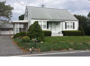 916 Center Rd, Leesport, PA 19533