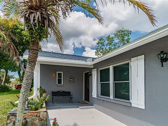 2nd image of 126 Gulfwinds Dr E
