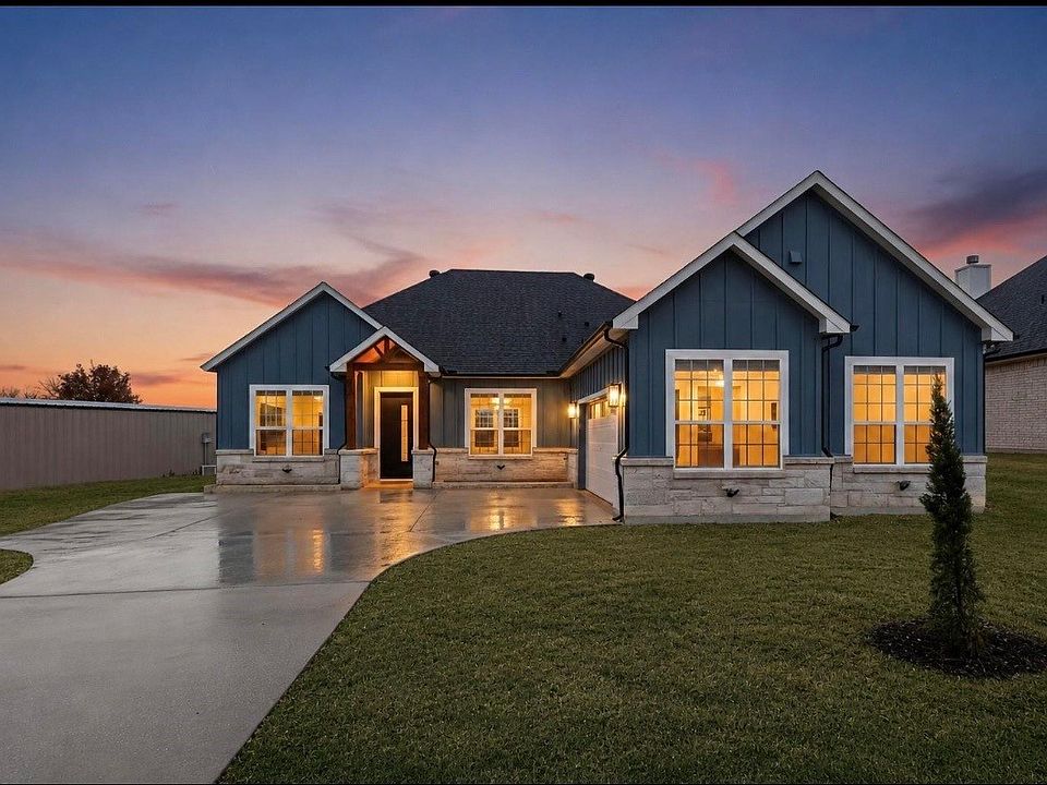 1st image of 339 Cross Tie Ranch Rd