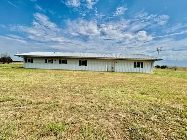 23833 E 1120th Rd, Weatherford, OK 73096