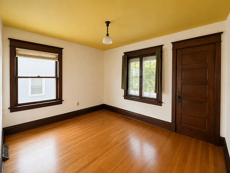 3232 Summit St — Photo 23