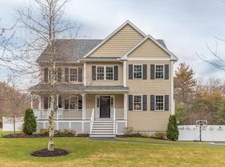 18 Dorchester St, Wilmington, MA 01887