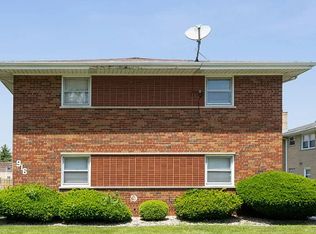 916 Elder Rd, Homewood, IL 60430