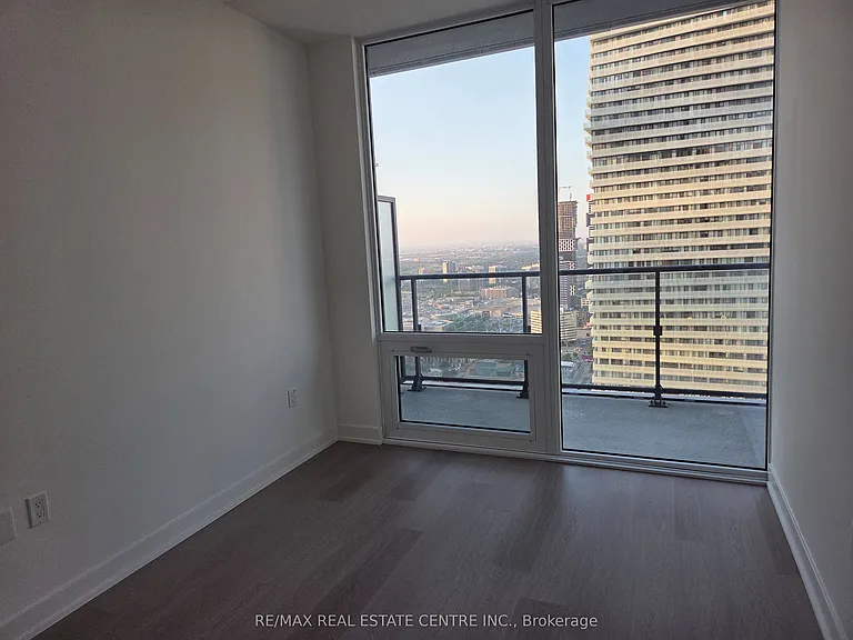 448 Burnhamthorpe Rd W #4307 — Photo 6