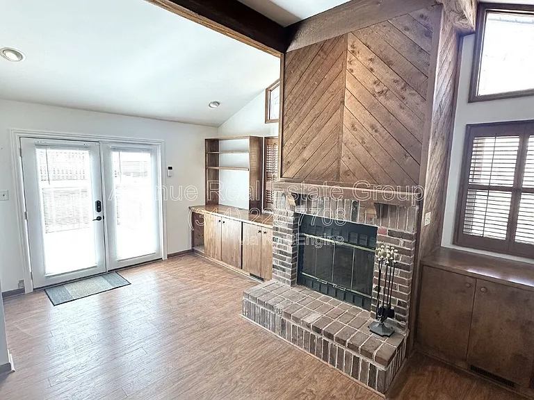 19 Hardith Hill Ct — Photo 4