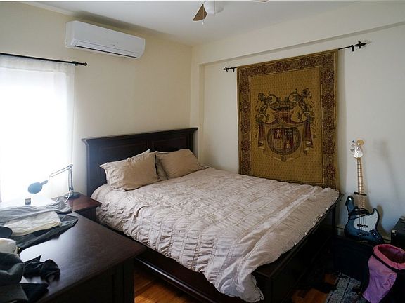 3rd image of 435 Graham Ave #3B