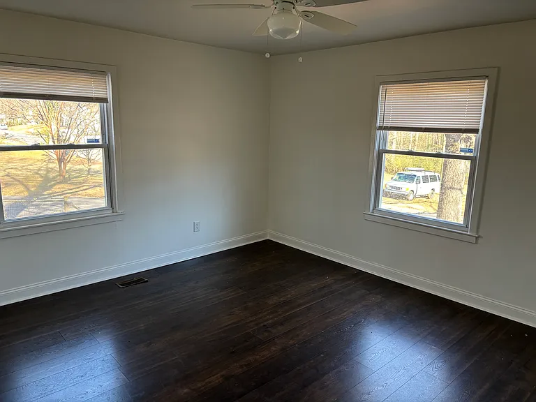 1127 Glenn Ave — Photo 16