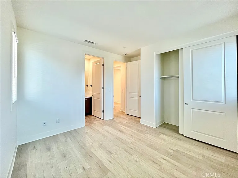 12040 Estrella Pl — Photo 32