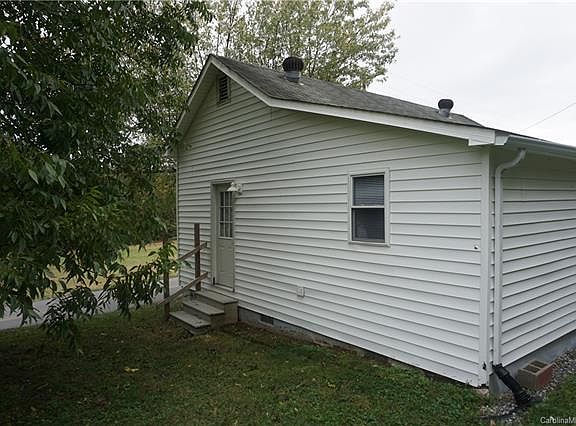5th image of 204 Eldred St NE