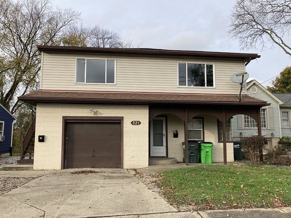 1st image of 221 W Way St #221