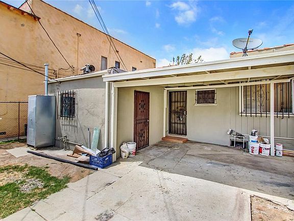 4th image of 1050 W 83rd St