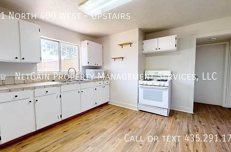 491 N 400 W #UPSTAIRS — Photo 8
