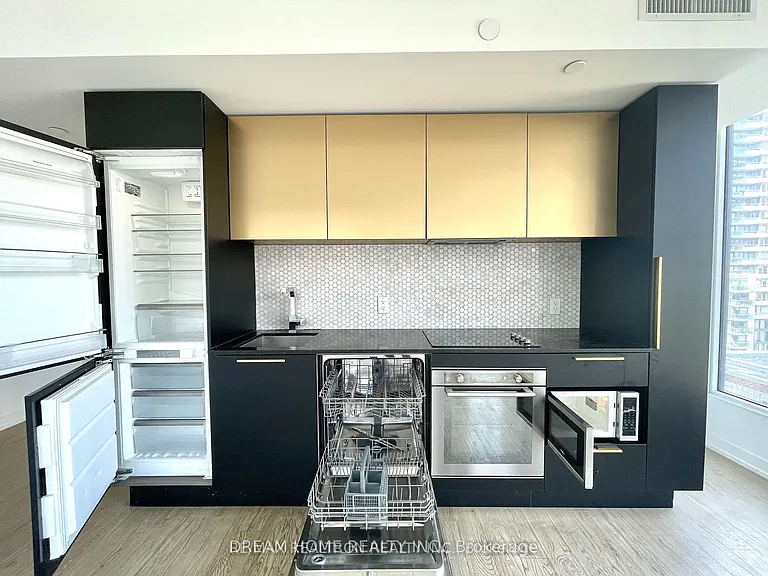 85 Wood St #1016 — Photo 7