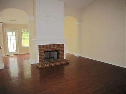 4th image of 1595 Riverview Cv