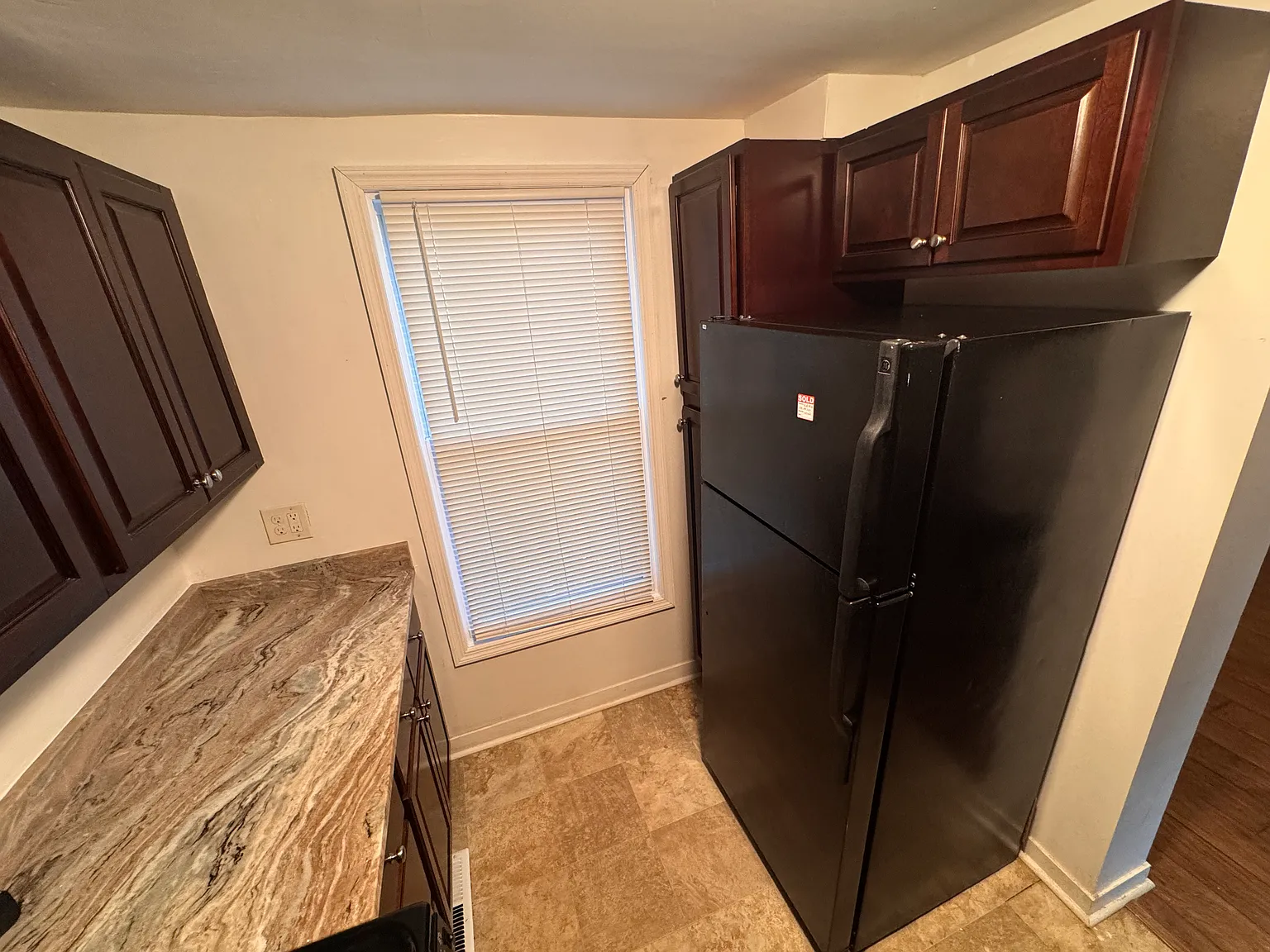 3 bed, 2.5 bath, 1100 sqft, $1,995 — Photo 4