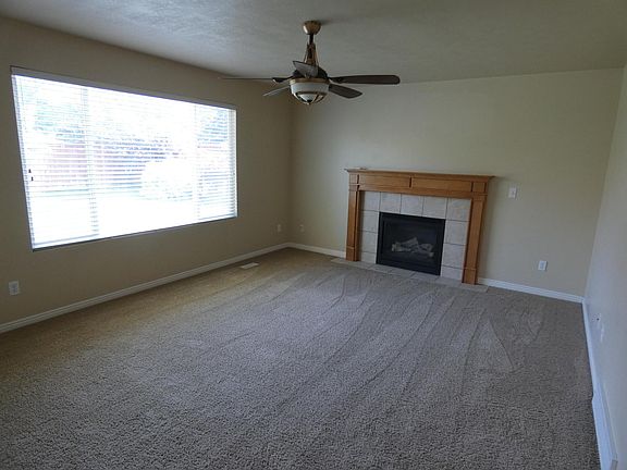 5th image of 2828 W Shady Bend Ln