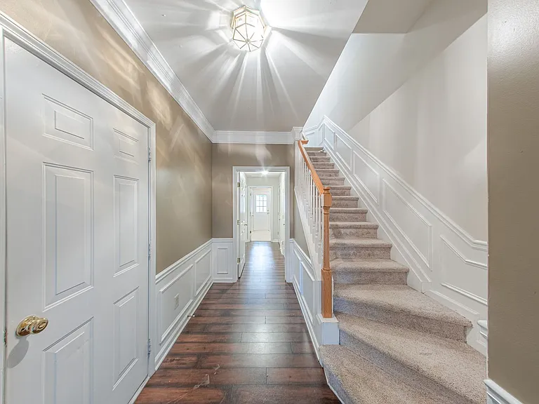 3423 Lathenview Ct — Photo 8