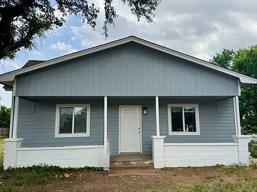 406 G St Photo 1