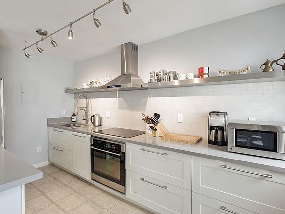 5th image of 1308 Drexel Ave APT 209