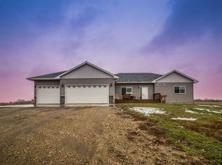 12870 Cattail Dr, Aberdeen, SD 57401