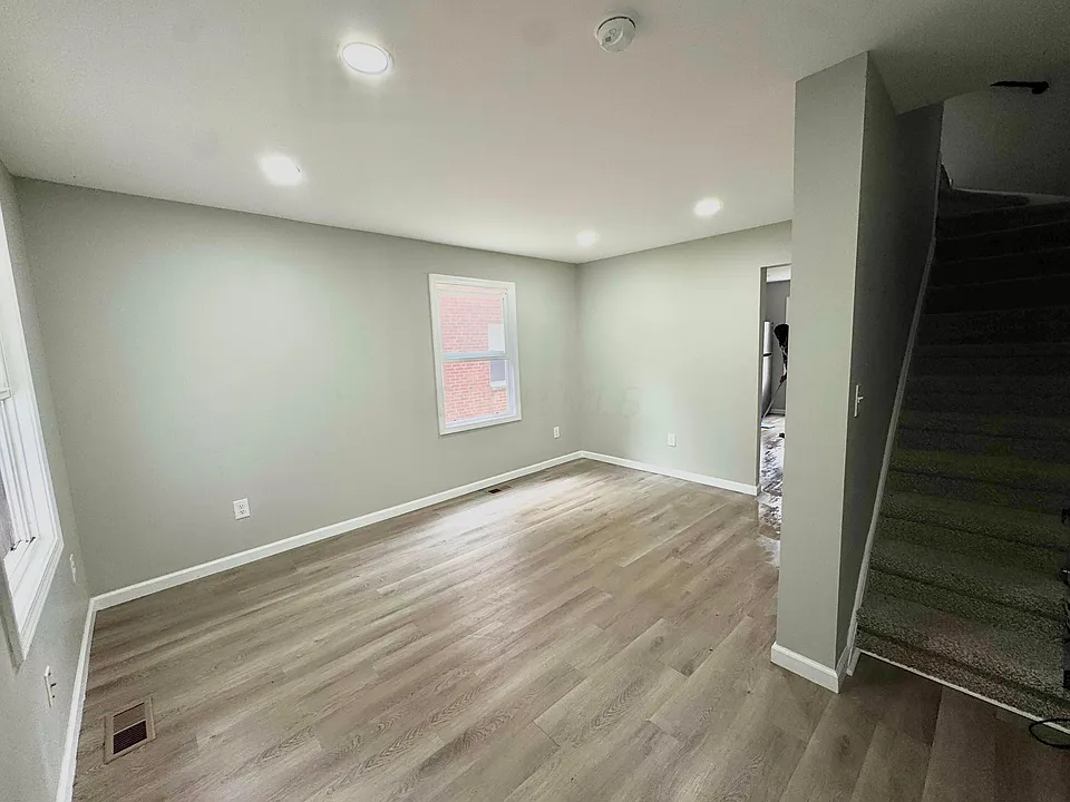 750 S Harris Ave #750