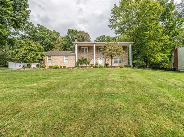 6793 Tanglewood Dr, Boardman, OH 44512