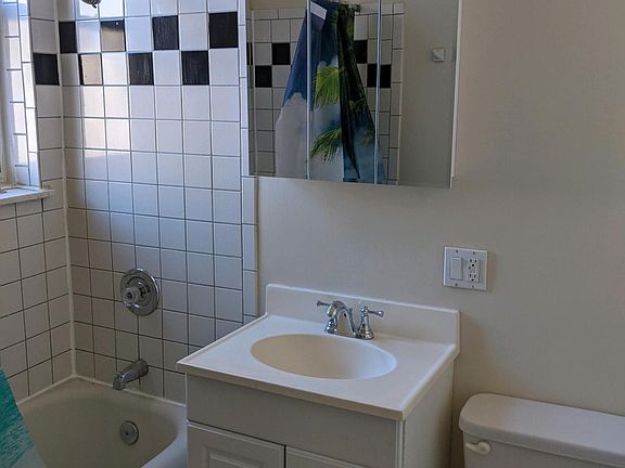 5th image of 4924 W Cuyler Ave #3S