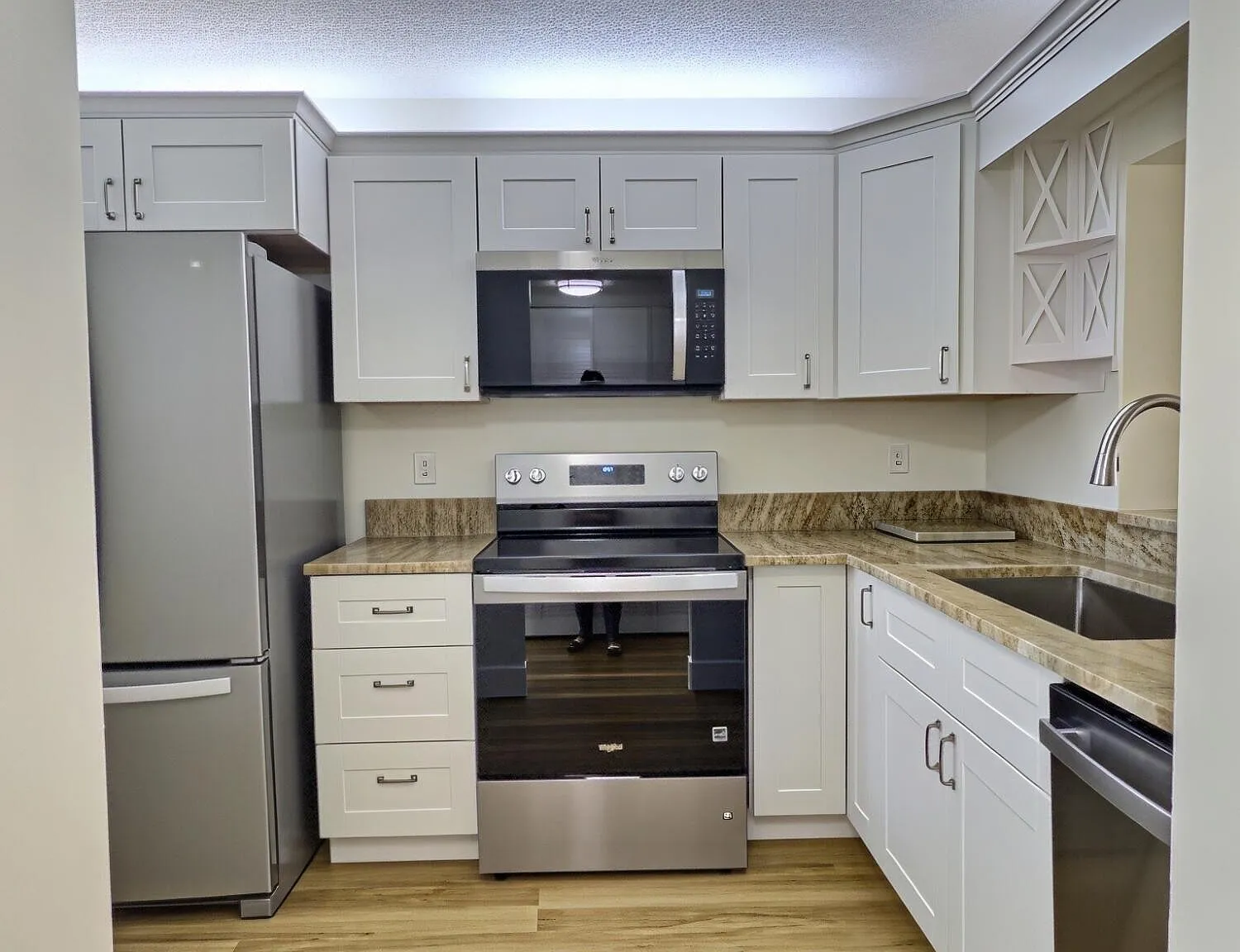 2 bed, 2.0 bath, 1136 sqft, $2,400 — Photo 3