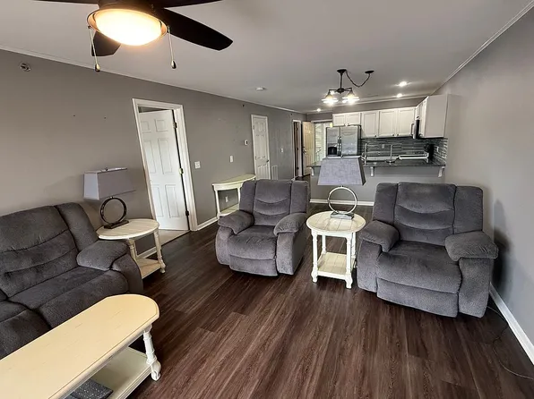 194 Sac Rd #D301, Sunrise Beach, MO 65079