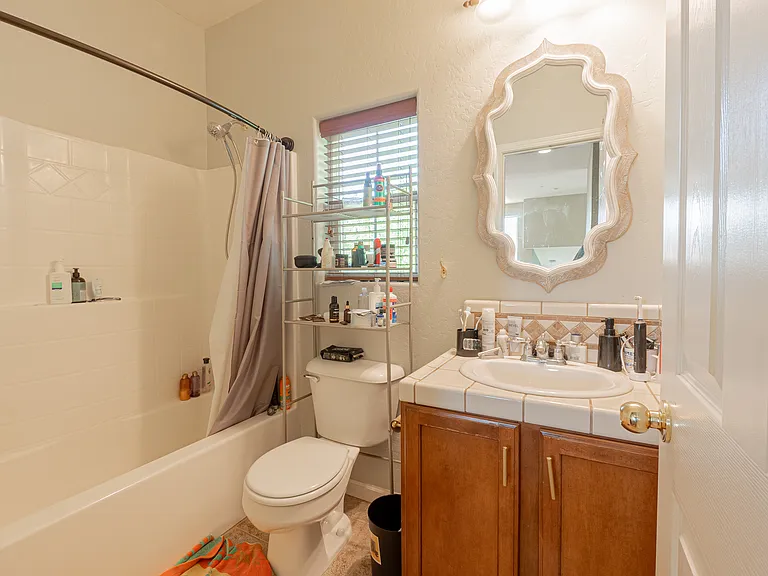 1739 W Castoro Way — Photo 10