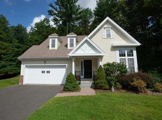 14 Brettonwood Dr, Simsbury, CT 06070